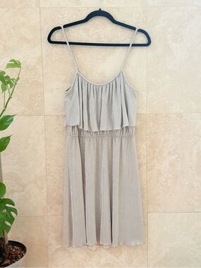 GB Metallic Pleated Mini Dress L Gold Shimmer Strappy Layered Flowy